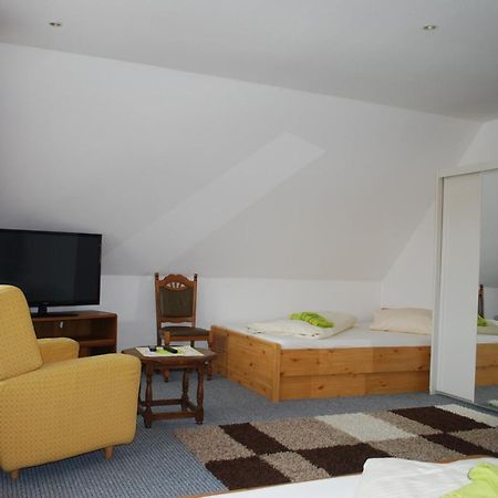 Landhotel Bienstadt Georgenthal  Buitenkant foto