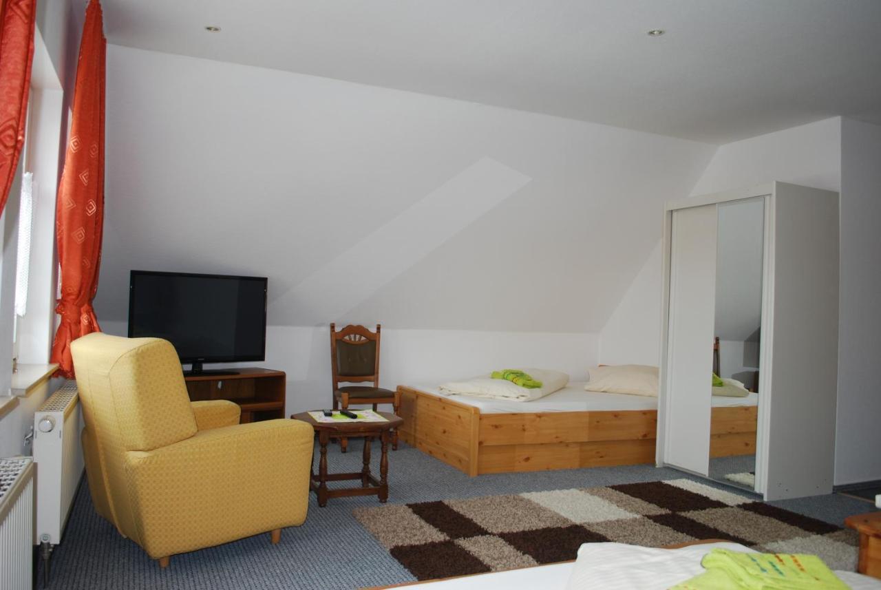 Landhotel Bienstadt Georgenthal  Buitenkant foto